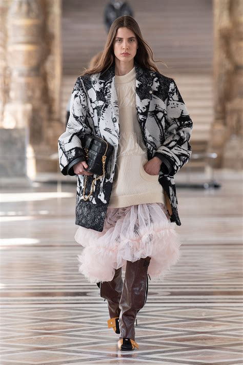 louis vuitton fall-winter 2021 bags|Louis Vuitton fashion shows 2021.